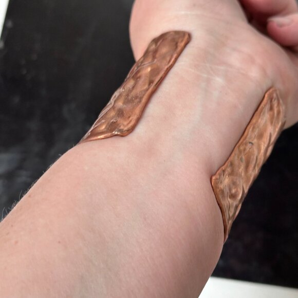 Solid Copper Cuff Bracelet Brutalist Modernist Handmade Statement Rustic Crinkle - Picture 11 of 13